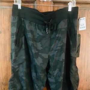 Kyodan Active Capri Pants NWT